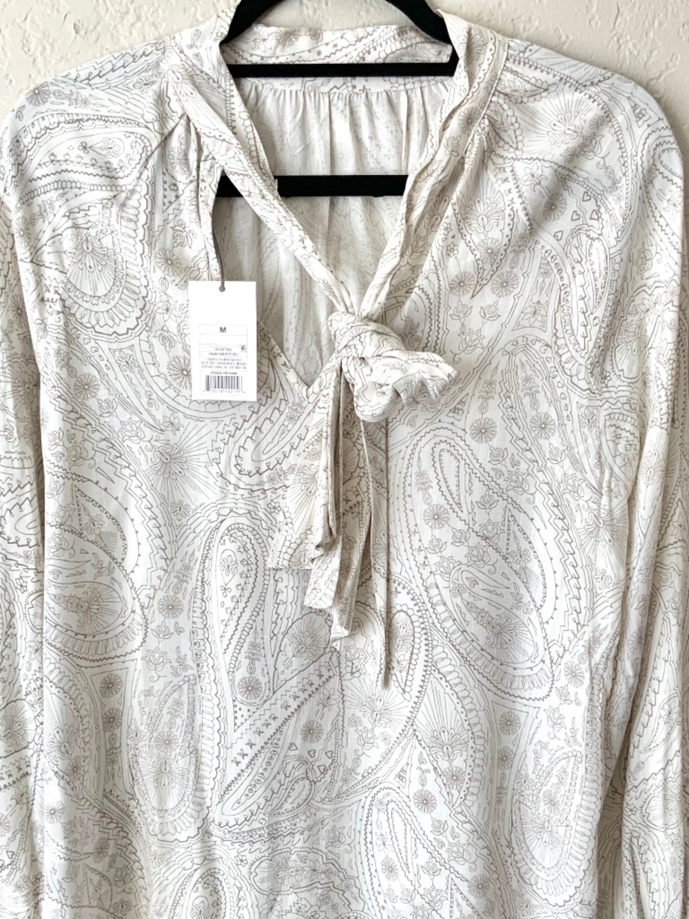 NEW! A New Day Boho Top Cream Paisley Size Medium Ties Collar Gathered